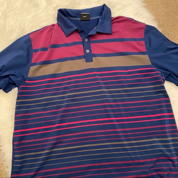 Nike Golf Polo Short Sleeve Shirts - Picture 3 of 3